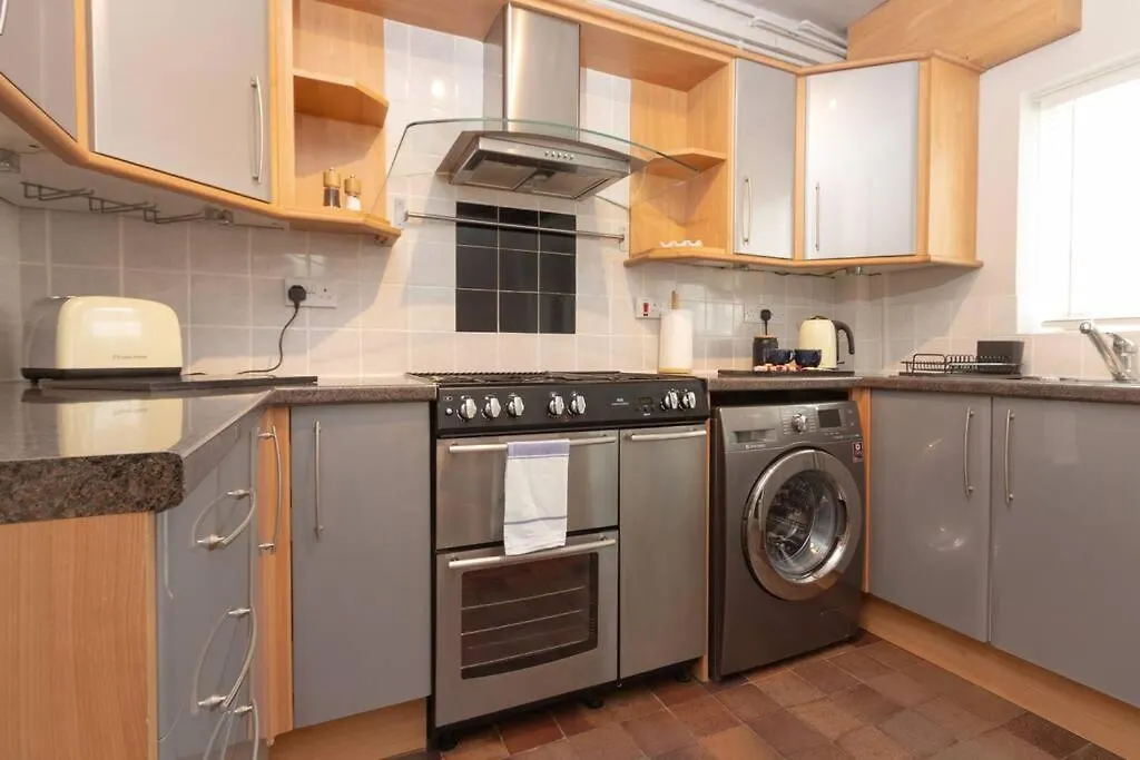 Apartment Idyllic 1 Bed Apt In Beautiful Village Of Chester Hough Green
