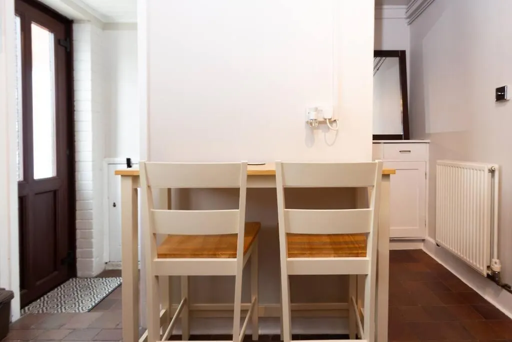 Apartment Idyllic 1 Bed Apt In Beautiful Village Of Chester Hough Green