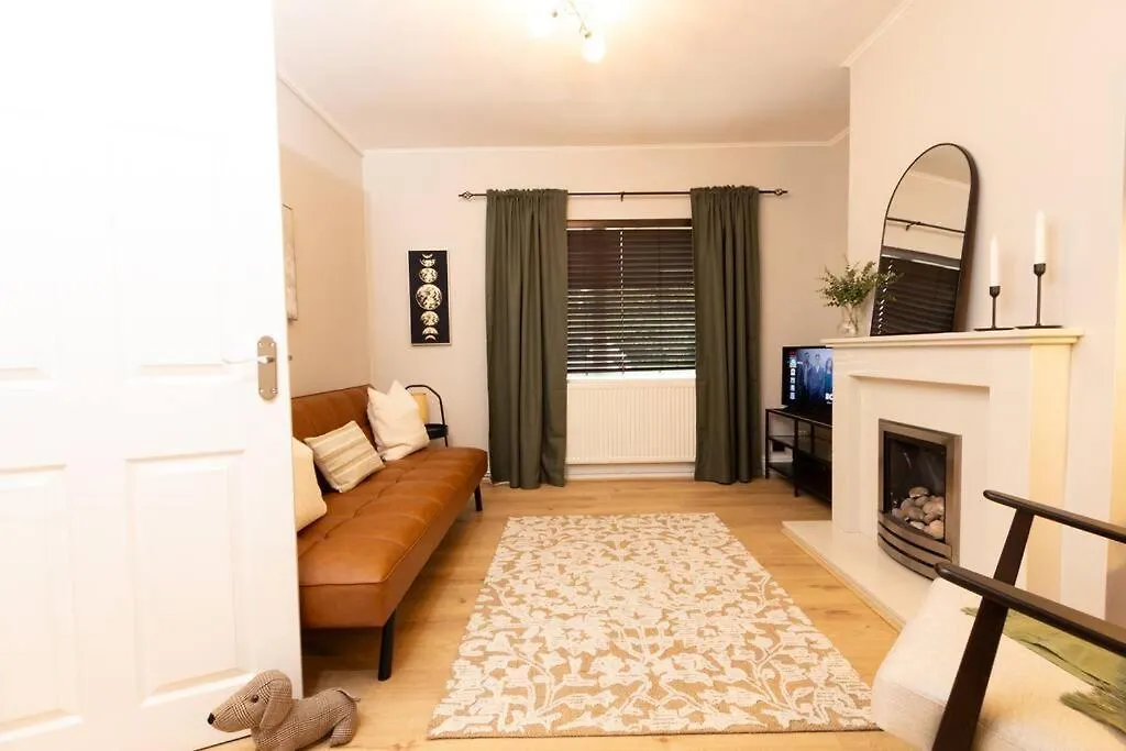 Idyllic 1 Bed Apt In Beautiful Village Of Chester Hough Green United Kingdom