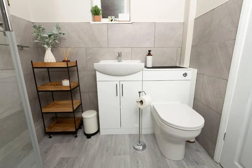 Apartment Idyllic 1 Bed Apt In Beautiful Village Of Chester Hough Green United Kingdom